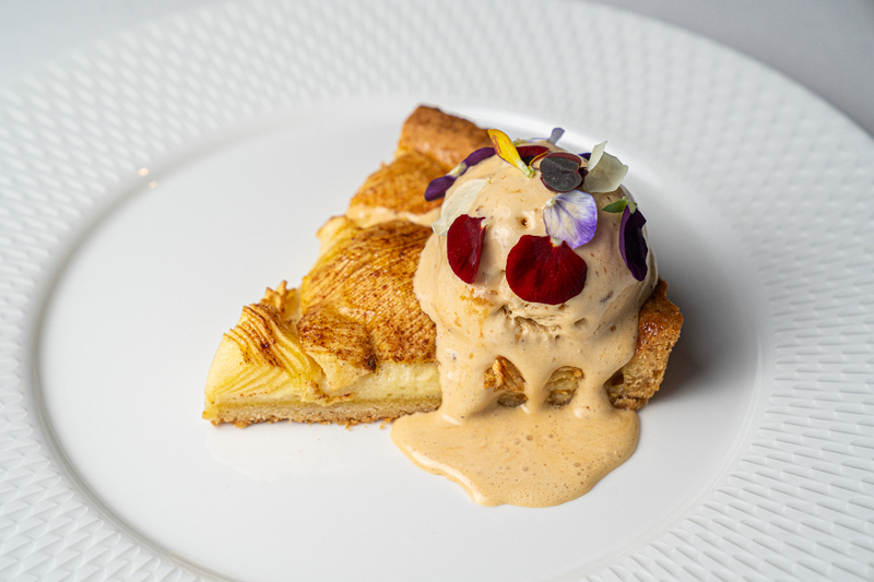 Яблочный флан с семифредо 